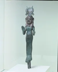Statuett av en fønikisk gudinne fra den fønikiske kysten, ca. 700-600 f.Kr.